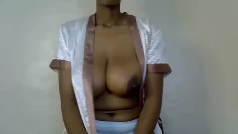 Snapshot of shanizzz chatting on 09-25-25, 01:26 shanizz online show from 09-25-25, 01:26