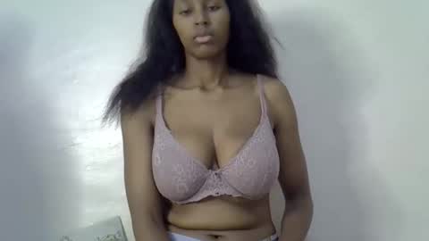 Snapshot of shanizzz chatting on 10-13-25, 01:49 shanizz online show from 10-13-25, 01:49