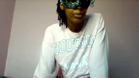 Snapshot of shanizzz chatting on 03-13-26, 08:15 shanizz online show from 03-13-26, 08:15