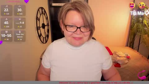 Snapshot of shannonshine chatting on 05-12-26, 05:04 Shannon online show from 05-12-26, 05:04