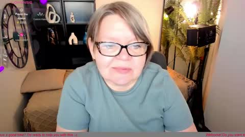 Snapshot of shannonshine chatting on 05-16-26, 06:32 Shannon online show from 05-16-26, 06:32