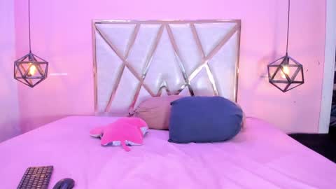 Snapshot of shantaladdams chatting on 05-08-26, 02:17 Shantal online show from 05-08-26, 02:17