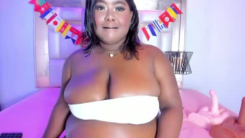 Snapshot of shantaladdams chatting on 06-16-26, 12:57 Shantal online show from 06-16-26, 12:57