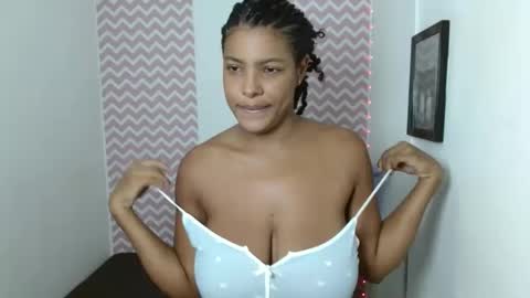 Snapshot of shantalcarson chatting on 09-29-25, 06:46 Dayana online show from 09-29-25, 06:46