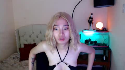 Snapshot of shantalfoxxy chatting on 02-09-25, 11:25 SHANTA FOX s online show from 02-09-25, 11:25