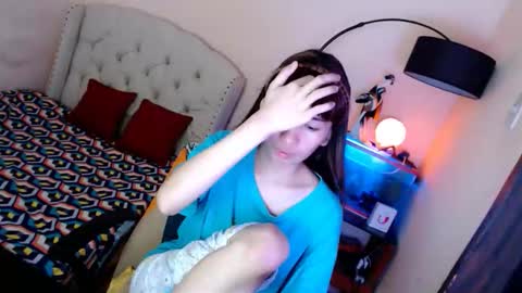 Snapshot of shantalfoxxy chatting on 10-16-25, 04:41 SHANTA FOX s online show from 10-16-25, 04:41