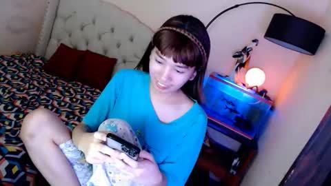 Snapshot of shantalfoxxy chatting on 10-17-25, 03:25 SHANTA FOX s online show from 10-17-25, 03:25