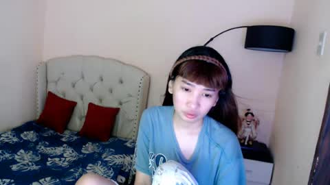 SHANTA FOX  s online show from 06-11-26, 10:41