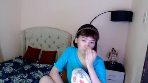 SHANTA FOX  s online show from 06-19-26, 01:32