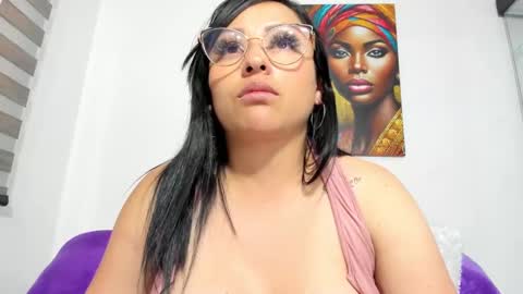 Snapshot of shantall_8 chatting on 02-10-25, 10:40 karol online show from 02-10-25, 10:40