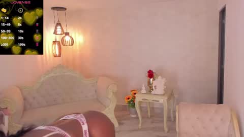 ShantallKnowles online show from 06-19-26, 03:05