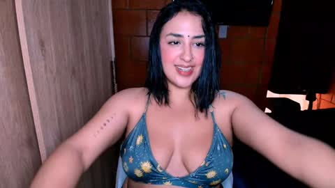 Snapshot of sharain chatting on 12-27-24, 07:14 My real name is bella Much Gust online show from 12-27-24, 07:14