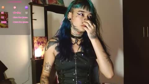 Snapshot of sharaross1 chatting on 09-15-25, 02:22 sharaross1 online show from 09-15-25, 02:22