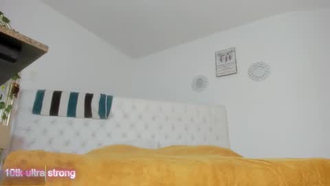 Sharlot online show from 12-17-25, 12:11