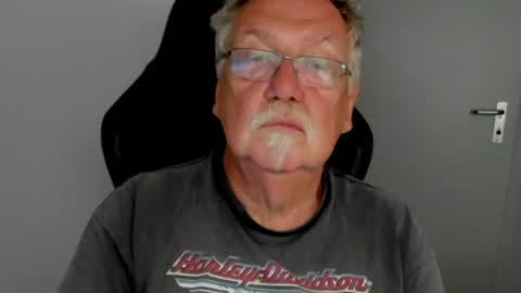 Snapshot of sharlots_pet chatting on 05-03-26, 04:46 sharlots_pet online show from 05-03-26, 04:46