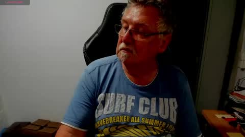 Snapshot of sharlots_pet chatting on 05-27-26, 12:02 sharlots_pet online show from 05-27-26, 12:02