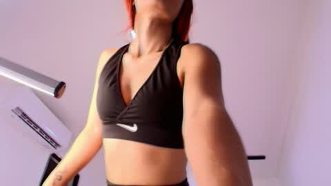 Snapshot of sharlott_kiss chatting on 01-14-26, 11:49 Sharlott online show from 01-14-26, 11:49