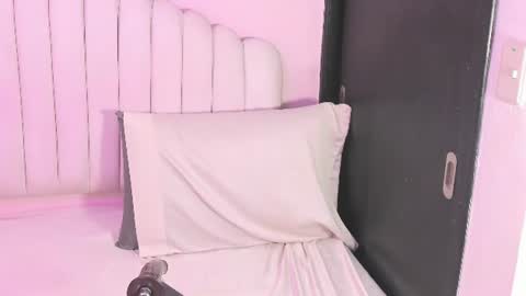 sharlotthe_bigass online show from 08-03-26, 09:04