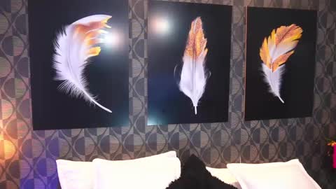 Sharom  online show from 04-23-26, 07:16