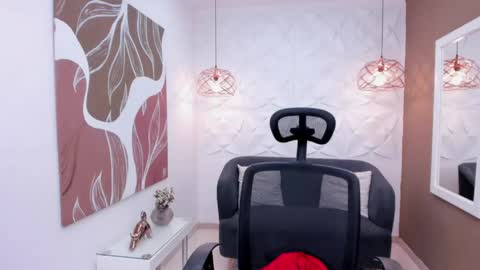 Snapshot of sharon_titts chatting on 05-25-26, 12:00 sharon online show from 05-25-26, 12:00