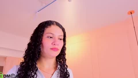 Snapshot of sharonn___ chatting on 07-23-26, 04:10 Sharon online show from 07-23-26, 04:10