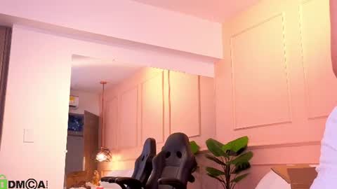 Snapshot of sharonn___ chatting on 08-01-26, 04:12 Sharon online show from 08-01-26, 04:12