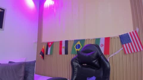 Snapshot of sharonscothh chatting on 06-15-26, 08:22 sharonscothh online show from 06-15-26, 08:22