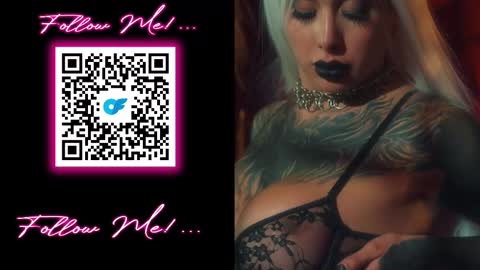 Snapshot of sharpay_evans chatting on 03-19-26, 07:18 Antonia online show from 03-19-26, 07:18