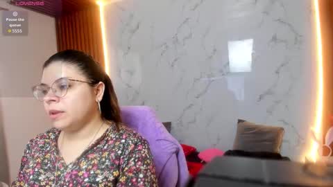 Snapshot of shasha_bloom chatting on 11-09-25, 05:00 SASHA BLOOM online show from 11-09-25, 05:00