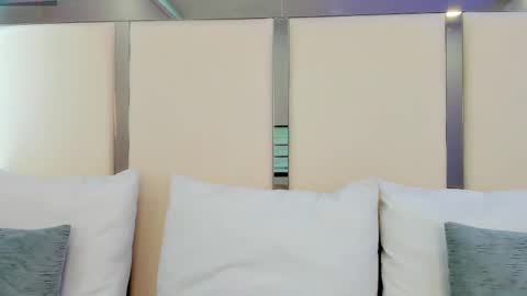 Snapshot of shatall_rouge chatting on 01-27-25, 05:04 Shantall online show from 01-27-25, 05:04