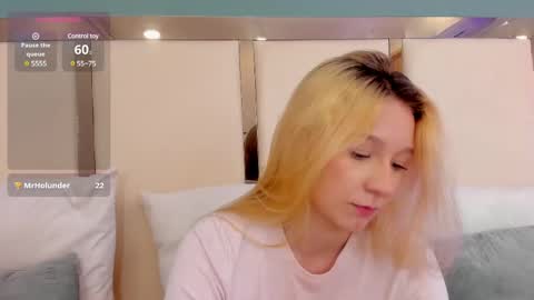 Snapshot of shatall_rouge chatting on 02-13-25, 08:55 Shantall online show from 02-13-25, 08:55