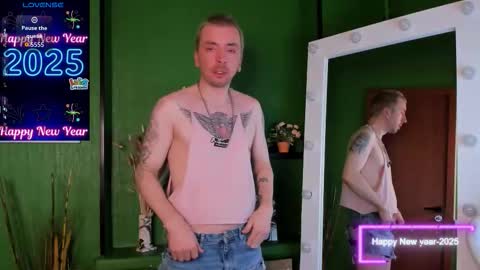 Snapshot of shaun_white chatting on 12-04-25, 09:01 shaun_white online show from 12-04-25, 09:01