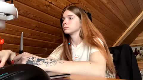 Snapshot of shavonflosi chatting on 06-14-26, 04:25 Maria online show from 06-14-26, 04:25