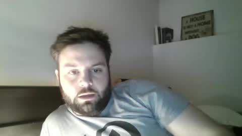 Snapshot of shawn354119215 chatting on 03-17-26, 08:39 New online show from 03-17-26, 08:39