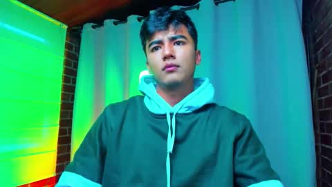 Snapshot of shawn__sanderson chatting on 01-14-26, 11:27 Shawn online show from 01-14-26, 11:27