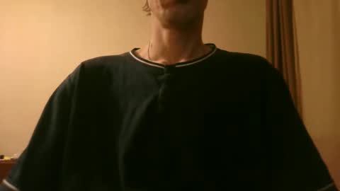 Snapshot of shedevr02 chatting on 12-22-25, 12:35 Roger online show from 12-22-25, 12:35