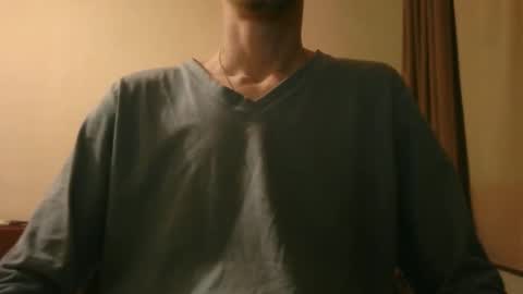 Snapshot of shedevr02 chatting on 01-15-26, 07:06 Roger online show from 01-15-26, 07:06