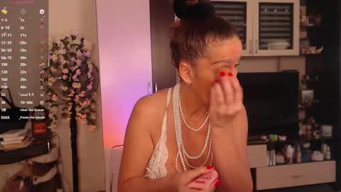 Sheila GMT 2 Tuesday Wednesday Friday Saturday Sunday- 8  5  online show from 09-11-25, 04:56