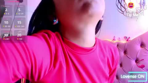 Snapshot of sheilly_brown chatting on 06-14-26, 08:33 sheilly_brown online show from 06-14-26, 08:33