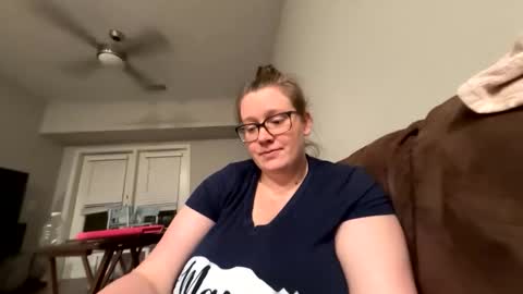 Snapshot of shelby0922 chatting on 11-18-25, 07:57 shelby0922 online show from 11-18-25, 07:57