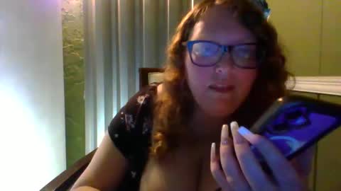 Snapshot of shelbyannn chatting on 12-17-24, 04:23 Red online show from 12-17-24, 04:23
