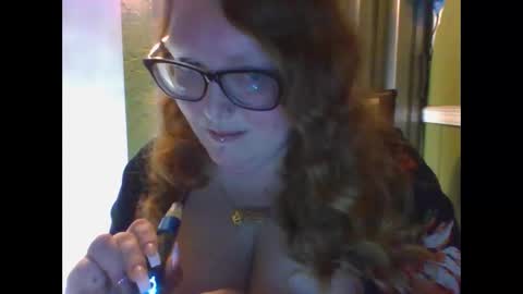 Snapshot of shelbyannn chatting on 12-22-24, 03:33 Red online show from 12-22-24, 03:33