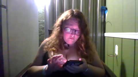 Snapshot of shelbyannn chatting on 01-26-25, 05:02 Red online show from 01-26-25, 05:02