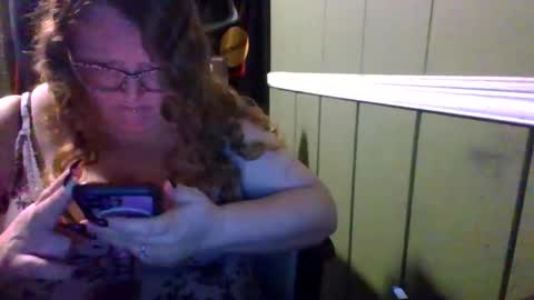Snapshot of shelbyannn chatting on 05-22-26, 12:40 Red online show from 05-22-26, 12:40