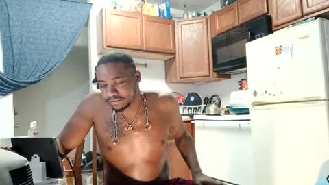 Snapshot of shelbycrazy chatting on 01-21-25, 12:36 King-shelb online show from 01-21-25, 12:36