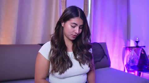 Snapshot of shelleymorell chatting on 10-22-25, 02:50 Transmission schedule Monday - Friday 715 am to 200 pm time Colombia online show from 10-22-25, 02:50