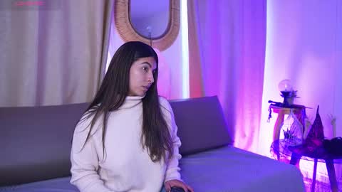 Snapshot of shelleymorell chatting on 10-28-25, 02:31 Transmission schedule Monday - Friday 715 am to 200 pm time Colombia online show from 10-28-25, 02:31