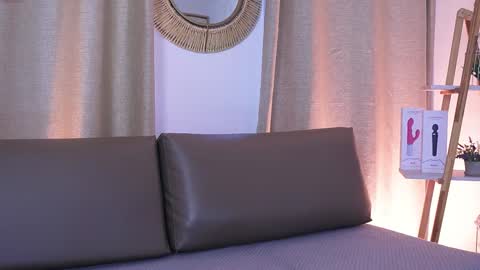 Snapshot of shelleymorell chatting on 11-06-25, 02:29 Transmission schedule Monday - Friday 715 am to 200 pm time Colombia online show from 11-06-25, 02:29