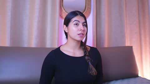 Snapshot of shelleymorell chatting on 11-12-25, 12:16 Transmission schedule Monday - Friday 715 am to 200 pm time Colombia online show from 11-12-25, 12:16