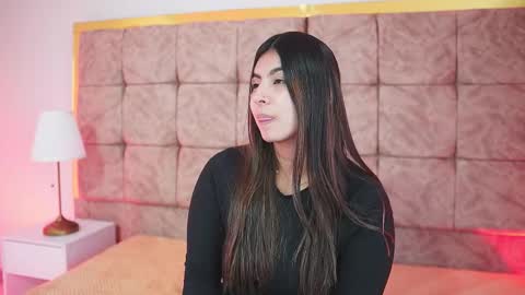 Snapshot of shelleymorell chatting on 02-26-26, 12:59 Transmission schedule Monday - Friday 715 am to 200 pm time Colombia online show from 02-26-26, 12:59